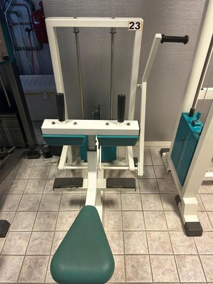 Fitnessapparatuur voor Privé Sportschool, Sport en Fitness, Fitnessapparatuur, Gebruikt, Krachtstation, Armen, Metaal, Ophalen