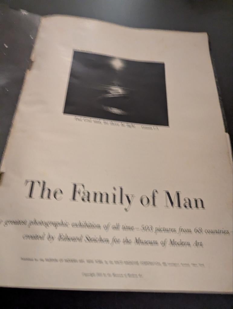 The Family of Man - Fotografietentoonstelling, Ophalen of Verzenden