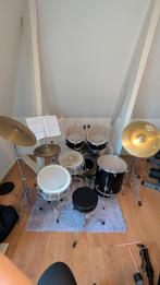 Compleet drumstel met bekkens, kruk en extra snare, Muziek en Instrumenten, Ophalen, Gebruikt, Pearl