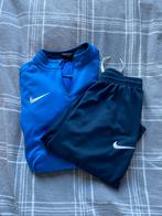Nike Trainingspak Maat 158-170, Ophalen of Verzenden, Zo goed als nieuw