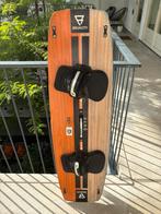 Brunotti Onyx kiteboard 132x40, Watersport en Boten, Twintip, Ophalen, Zo goed als nieuw, Kiteboard