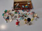 Sigarendoos vol met oude sleutelhangers, Ophalen of Verzenden, Gebruikt