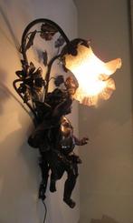 Antieke wandlamp barok engel glazen rokkapjes cupido, Antiek en Kunst, Antiek | Lampen, Ophalen of Verzenden