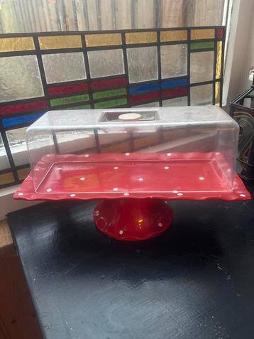 Cakeschaal met deksel - Rood met witte stippen beschikbaar voor biedingen