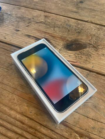 iPhone SE (2020) 128GB Zwart beschikbaar voor biedingen