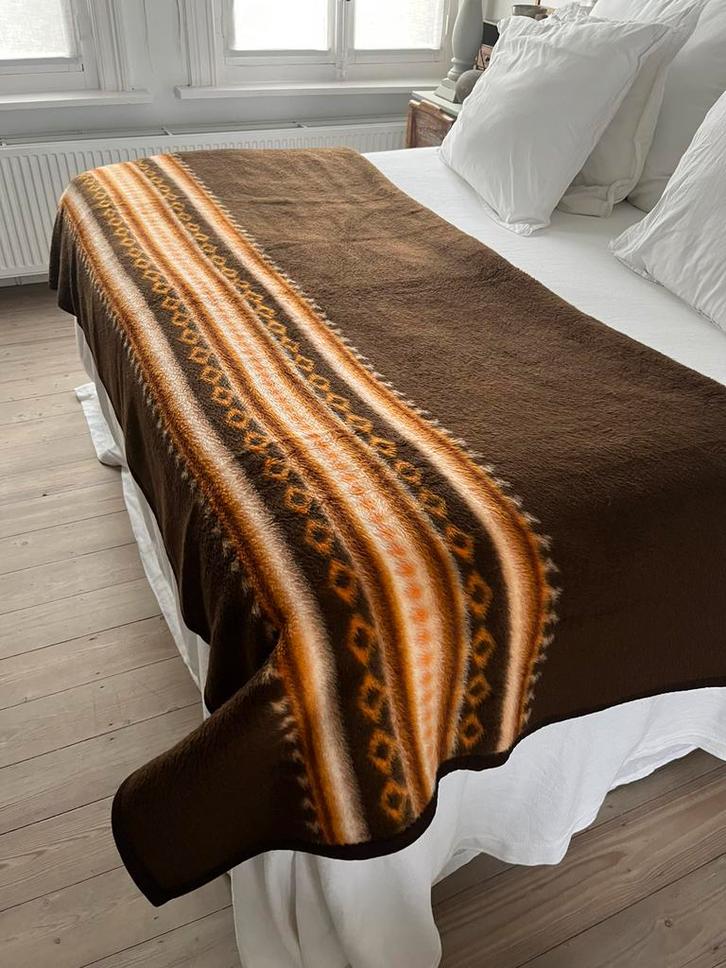 MOOIE VINTAGE DEKEN BED WOONDEKEN KLEUR, Huis en Inrichting, Woonaccessoires | Plaids en Woondekens, Zo goed als nieuw, Ophalen of Verzenden
