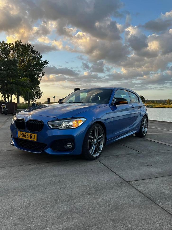 BMW 1-Serie 1.5 118I 3DR AUT 2016 Blauw, Auto's, BMW, Particulier, 1-Serie, ABS, Airbags, Airconditioning, Alarm, Bluetooth, Boordcomputer