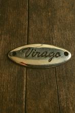 Metalen Plaatje "Virago" – Ovaal, Verchroomd (5 x 2 cm), Customized, Ophalen of Verzenden, Nederland, https://www.motorman.nl/zoek-uw-product/motor-merken/yamaha