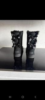 UGG Bailey Bow II Laars nieuw!!!, Kleding | Dames, Ophalen of Verzenden, Nieuw, Zwart, Pantoffels of Sloffen