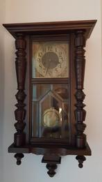 Antieke hangklok begin 20ste eeuw met los bovenstel, Antiek en Kunst, Ophalen of Verzenden