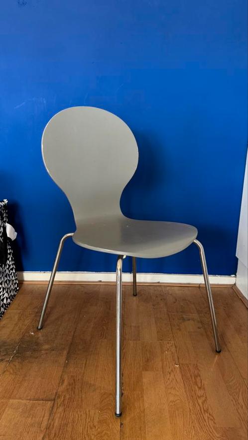 Vlinderstoel eetkamer grijs, Huis en Inrichting, Stoelen, Zo goed als nieuw, Grijs, Ophalen