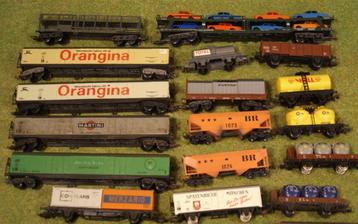 Lima locomotieven ( 2 x ) en goederenwagens ( 23 x ) + Youef beschikbaar voor biedingen