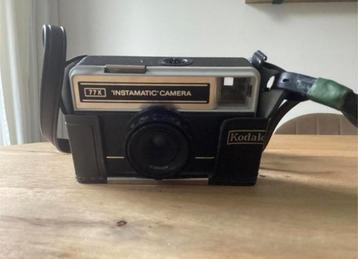 Oude Kodak Instamatic camera 77X beschikbaar voor biedingen