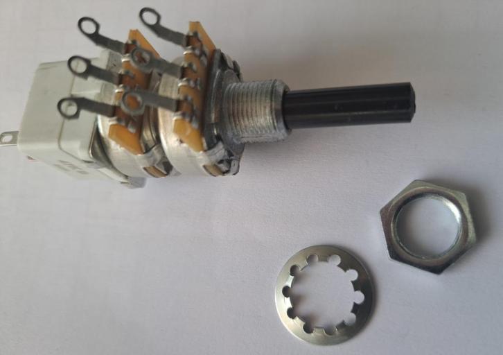 Nieuwe volumeregelaar / potentiometer Quad 33 met schakelaar, Audio, Tv en Foto, Versterkers en Receivers, Nieuw, Minder dan 60 watt