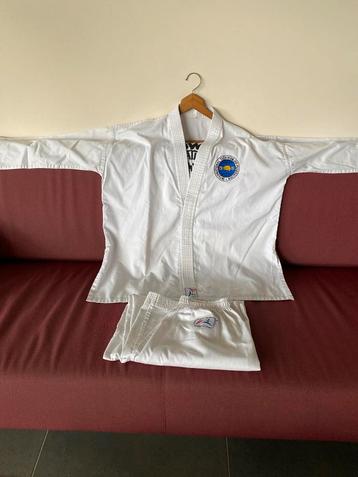 Taekwondo Pak - Maat 170 beschikbaar voor biedingen