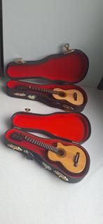 Miniatuur Gitaar met Koffer, Ophalen of Verzenden, Zo goed als nieuw, Akoestische gitaar