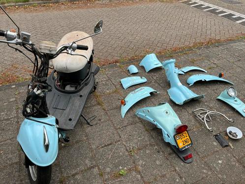 Jiajue Lucatto Scooter - Panelen Gedemonteerd, Fietsen en Brommers, Scooters | Overige merken, Gebruikt, Maximaal 45 km/u, Benzine