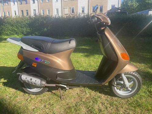 Piaggio Puch Zip 25 type 3 origineel 2 takt snorscooter, Fietsen en Brommers, Scooters | Piaggio, Zo goed als nieuw, Zip, Maximaal 25 km/u