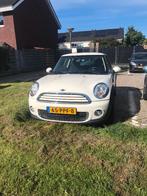 Mini (r56) 1.6 75pk 2011 Wit, Voorwielaandrijving, Stof, 4 stoelen, Wit