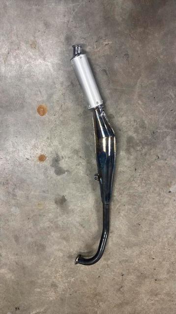 Tomos uitlaat beschikbaar voor biedingen