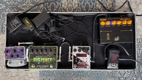 Bas effecten / pedalboard / koffer, Muziek en Instrumenten, Effecten, Gebruikt, Multi-effect, Ophalen