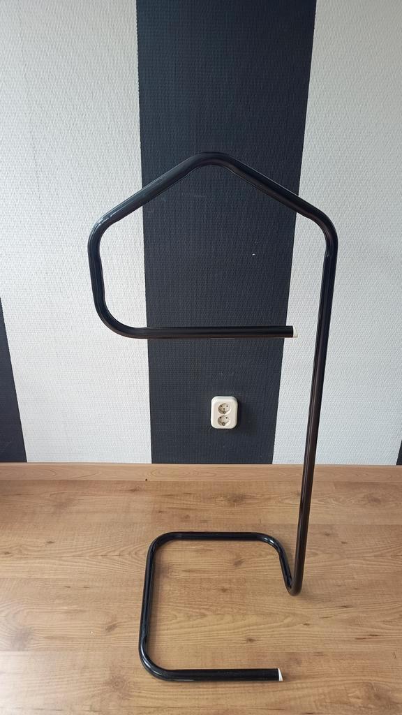 Vintage Ikea Grund Dressboy zwart, Kleding | Dames, Kledingrekken, Gebruikt, Ophalen