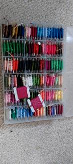 Grote verzameling borduurgaren in doos, Hobby en Vrije tijd, Borduren en Borduurmachines, Ophalen of Verzenden, Gebruikt, Handborduren