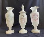 Gave Antieke Opaalglas Vazen Begin 1900 / Hand Geschilderd, Ophalen of Verzenden