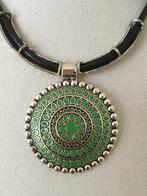 Groene ronde ketting en oorbellen set, Kunststof, Verstelbaar, Zwart, Nieuw