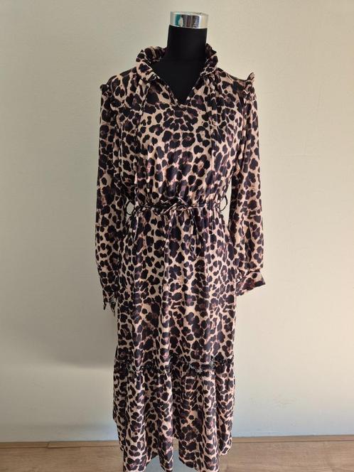 J424 - Nieuwe River Island lange jurk maat L (1), Kleding | Dames, Jurken, Nieuw, Maat 38/40 (M), Onder de knie, Ophalen of Verzenden