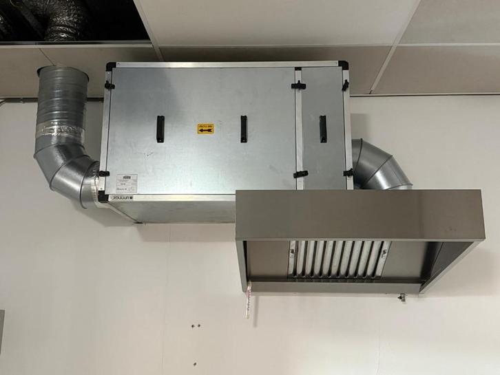 stalen geurfilterkast 3250m3/h met schuin afzuigkap, Doe-het-zelf en Verbouw, Ventilatie en Afzuiging, Zo goed als nieuw, Ventilator en Afzuiger