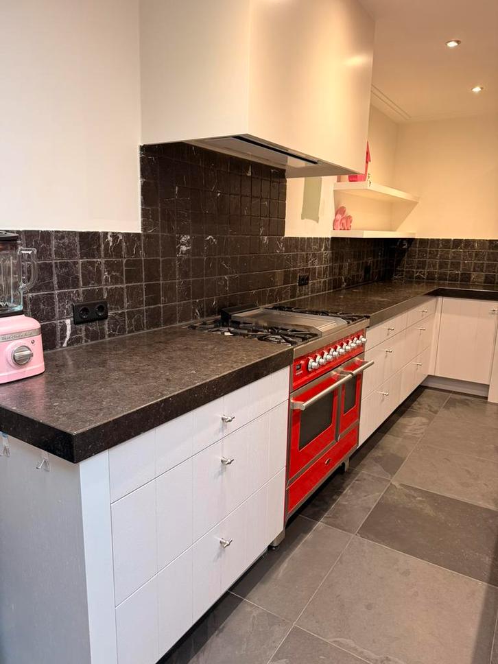 Keuken te koop, Huis en Inrichting, Keuken | Complete keukens, Zo goed als nieuw, Hoekkeuken, Graniet of Steen, Met kookeiland