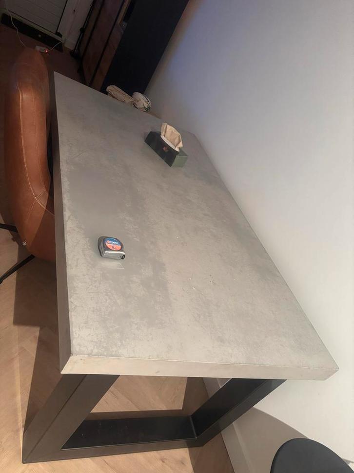 Betonlook eettafel - 2 januari ophalen, Huis en Inrichting, Tafels | Eettafels, Gebruikt, 100 tot 150 cm, 150 tot 200 cm, Vier personen