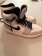 Nike Air Jordan 1 - Maat 37,5 of maat 40, Ophalen of Verzenden, Gedragen, Overige kleuren, Sneakers of Gympen