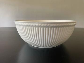 Wedgwood Edme saladeschaal 25 cm beschikbaar voor biedingen
