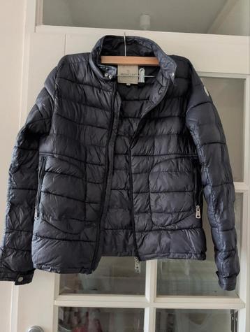 Gedragen Moncler jas - Maat S beschikbaar voor biedingen