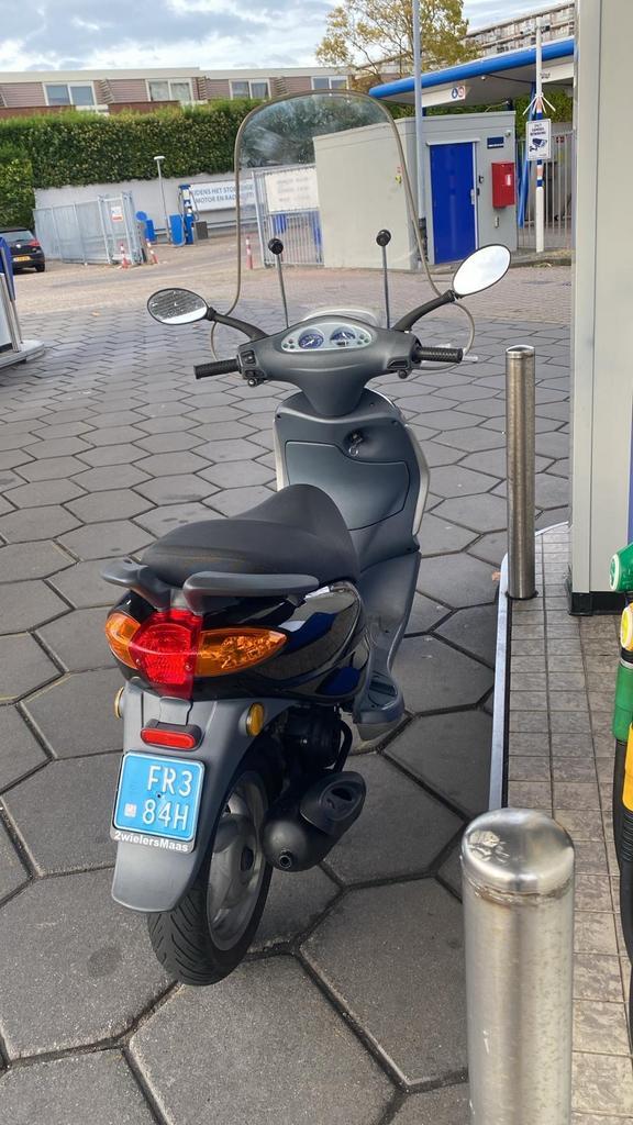 Piaggio Fly 80cc - Goed Onderhouden, Fietsen en Brommers, Scooters | Piaggio, Gebruikt, Fly, Maximaal 45 km/u, Benzine, Ophalen
