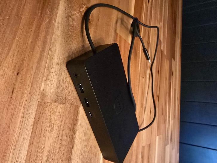 Dell D6000 Docking Stations, Computers en Software, Dockingstations, Zo goed als nieuw, Docking station, Laptop, Ophalen of Verzenden