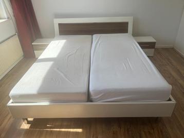 2persoonbed, incl.2  Bossflex 600 EL elektrisch lattenbodem  beschikbaar voor biedingen