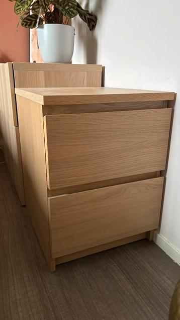 Ikea Malm Nachtkastje, eikenfineer - Zo goed als nieuw - afbeelding 1