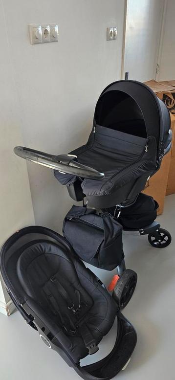 Stokke kinderwagen met autostoel  beschikbaar voor biedingen