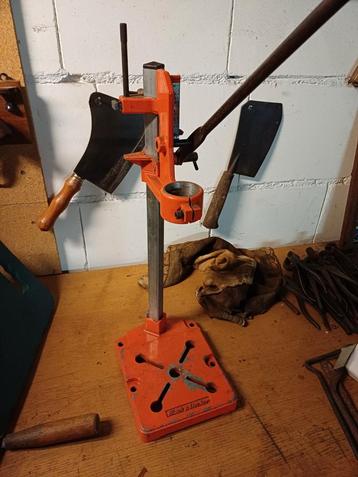 Vintage Black & Decker Kolomboormachine beschikbaar voor biedingen