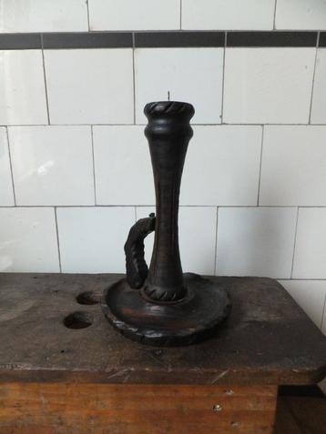 grote brutalist kandelaar, stoer model vintage kaardenhouder beschikbaar voor biedingen