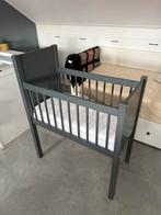 Kidsmill Noa Wieg + Aerosleep Matras - co-sleeper, Kinderen en Baby's, Babywiegjes en Ledikanten, Ophalen, Zo goed als nieuw, Wieg