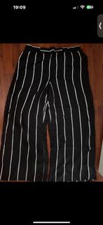 Zwarte gestreepte broek, Kleding | Dames, Broeken en Pantalons, Zwart, Maat 42/44 (L), Nieuw, Ophalen of Verzenden