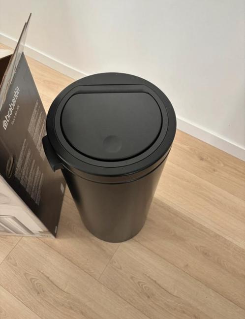 Brabantia Touch Bin Prullenbak 30L Mineral Infinite Grey, Huis en Inrichting, Woonaccessoires | Prullenbakken, Zo goed als nieuw