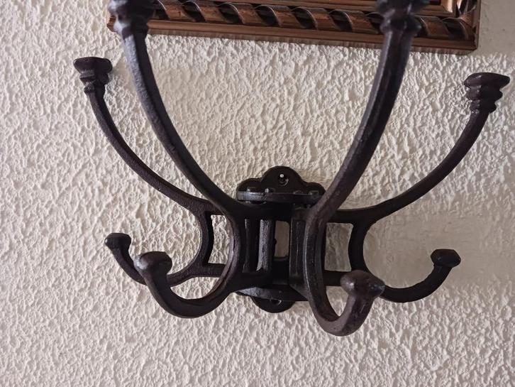 Gietijzeren muurhaken kapstok met inklapbare haken, Huis en Inrichting, Woonaccessoires | Kapstokken, Wandkapstok, Minder dan 100 cm