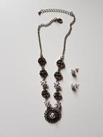 Ketting zilverkleurig met oorbellen, Handgemaakte Ketting, Overige materialen, Verstelbaar, Nieuw, Ophalen of Verzenden