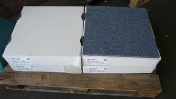 Tapijttegels 20,75 m²  (partij 59) kleur blauw gemêleerd   beschikbaar voor biedingen