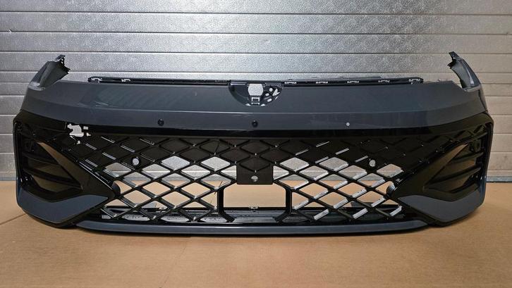 Voorbumper VW Golf 8 VIII 8.5 FACELIFT R-LINE 6xPDC bj.2024-, Auto-onderdelen, Carrosserie en Plaatwerk, Bumper, Voor, Gebruikt